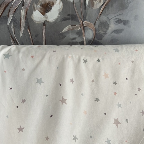 Pottery Barn Kids Star Organic Sheet Set - Picture 7 of 7